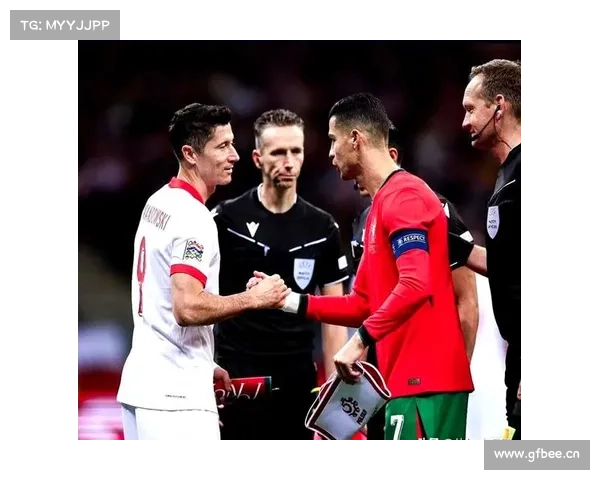 如何像莱万多夫斯基一样成为顶级射手的秘诀与训练方法